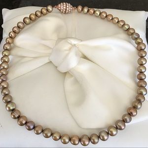 Vintage Freshwater Golden Brown pearl necklace 18”